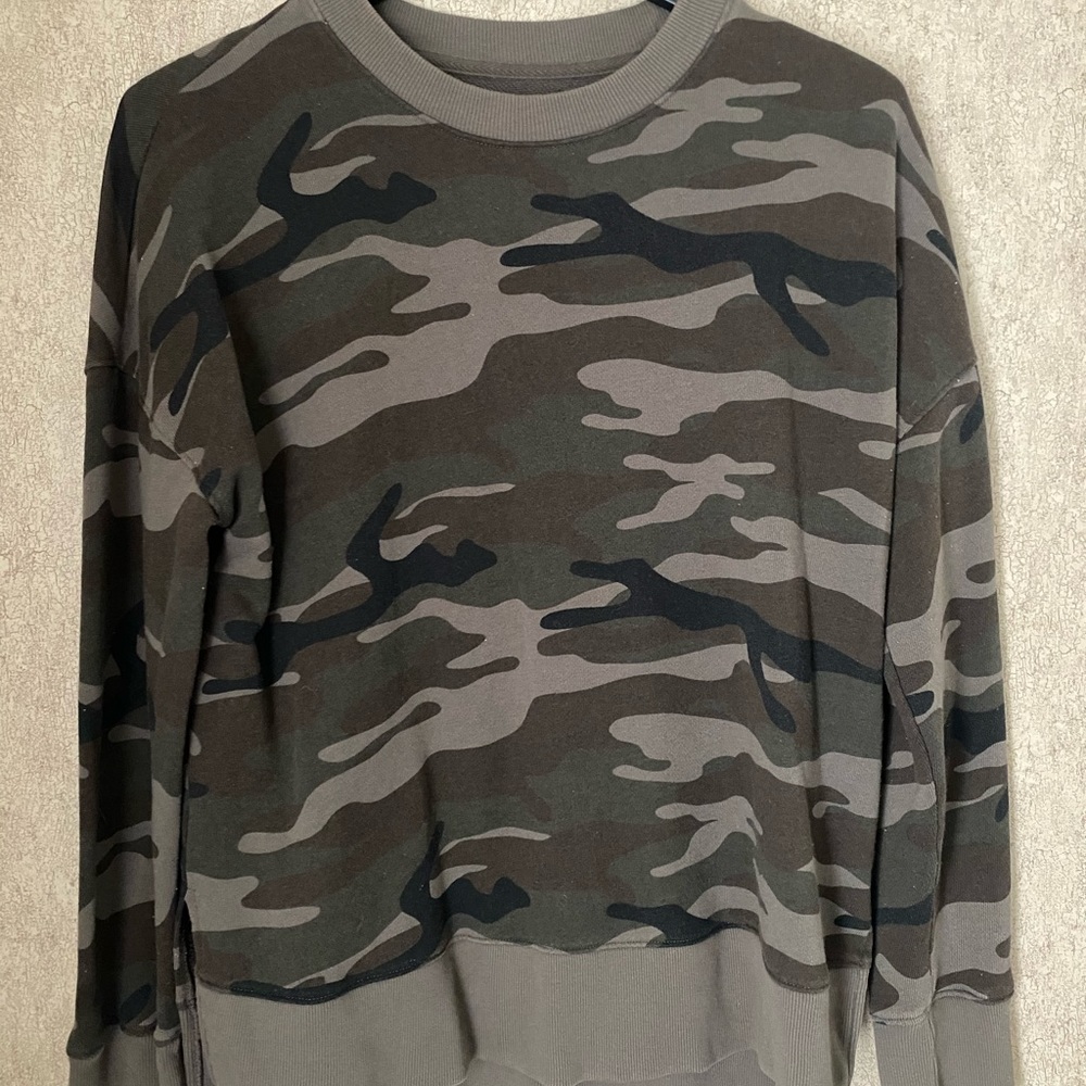 Time and Tru Sweatshirt